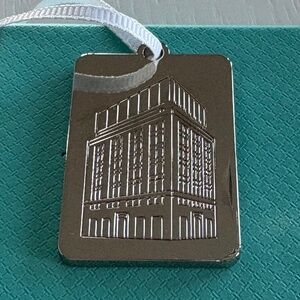 NEW Tiffany & Co. Landmark 727 NYC Christmas Ornament Charm